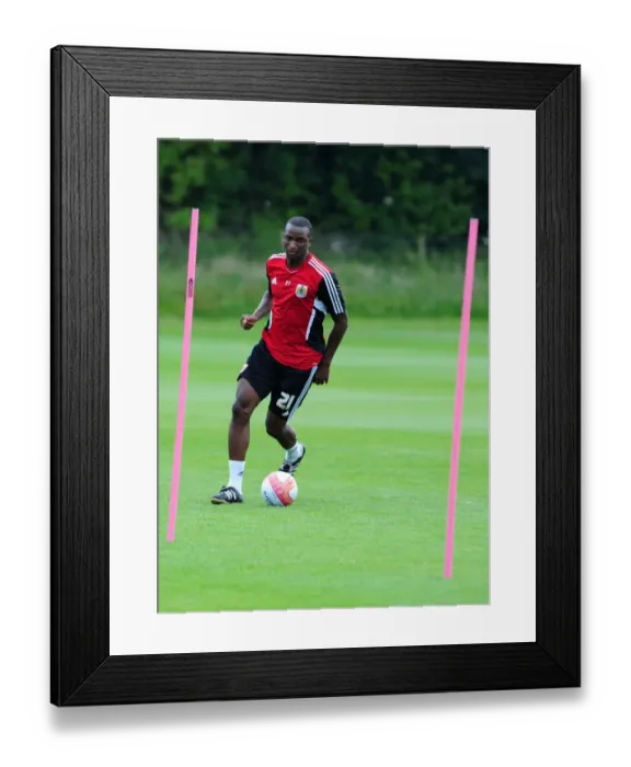 Framed Print : Kalifa Cisse: Unyielding Determination in Bristol City's Pre-Season Training