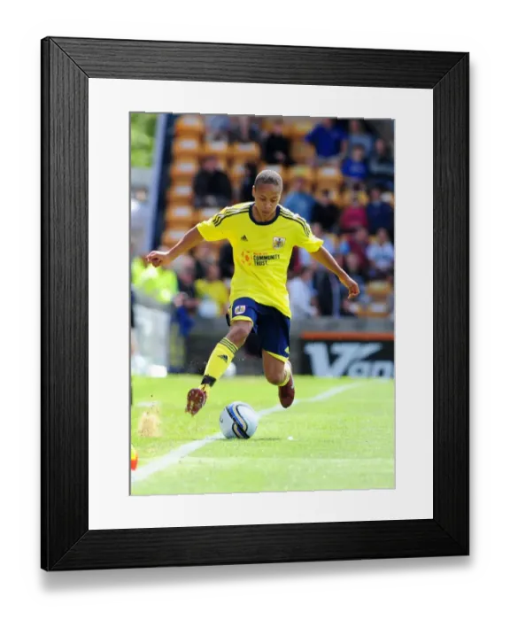 Framed Print : Bobby Reid in Action: Torquay vs. Bristol City Framed Print : Bobby Reid in Action: Torquay vs. Bristol City