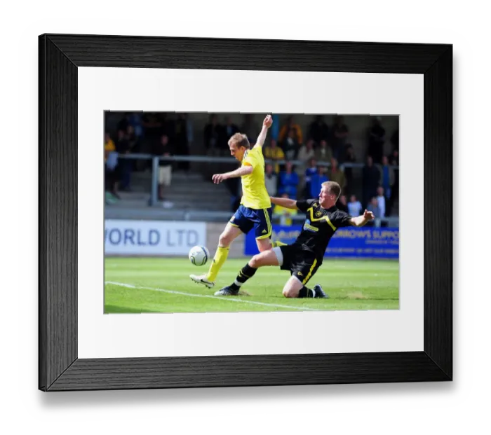 Framed Print : David Clarkson Frustrated by Torquay Defense: Bristol City's Striker Faces Another Obstacle