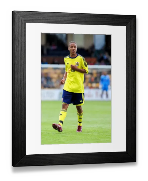 Framed Print : Bobby Reid in Action: Torquay vs. Bristol City Framed Print : Bobby Reid in Action: Torquay vs. Bristol City