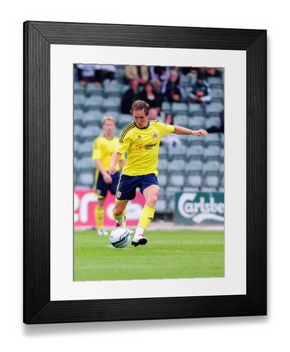 Framed Print : Neil Kilkenny in Action for Bristol City: Plymouth Argyle vs. Bristol City Framed Print : Neil Kilkenny in Action for Bristol City: Plymouth Argyle vs. Bristol City