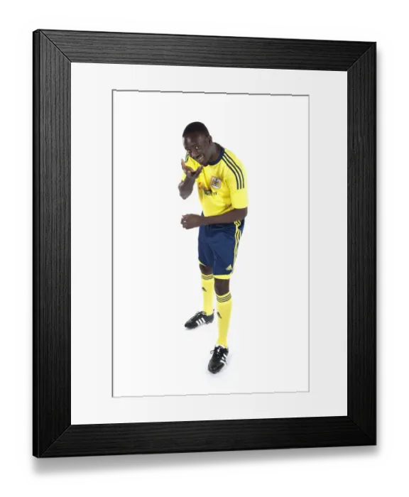 Framed Print : Bristol City First Team: New Kits Unveiled - Season 11-12 Framed Print : Bristol City First Team: New Kits Unveiled - Season 11-12