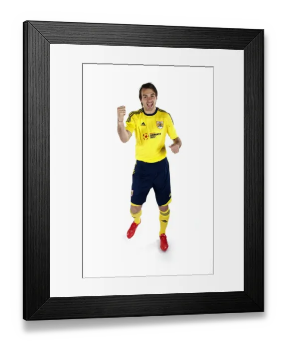 Framed Print : Bristol City First Team: Revealing the New Kits for Season 11-12 Framed Print : Bristol City First Team: Revealing the New Kits for Season 11-12