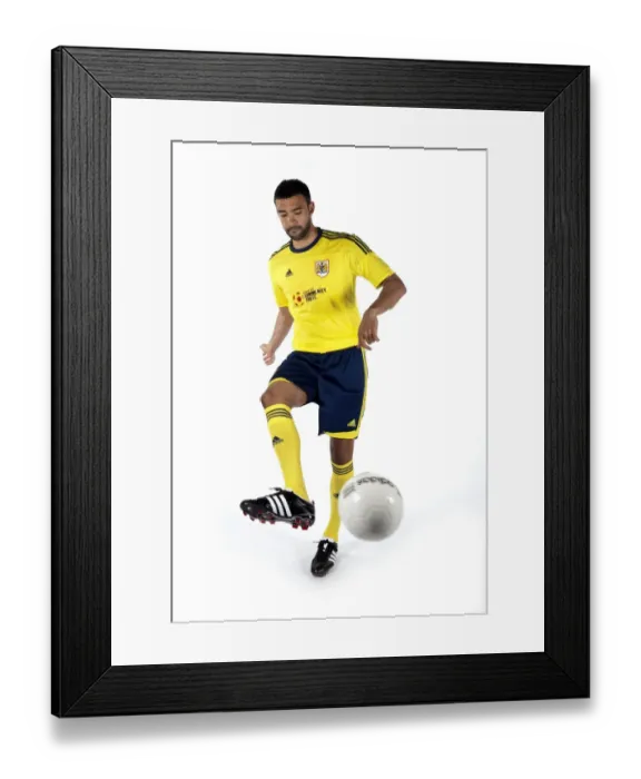 Framed Print : Bristol City First Team: New Kits Unveiled - Season 11-12 Framed Print : Bristol City First Team: New Kits Unveiled - Season 11-12