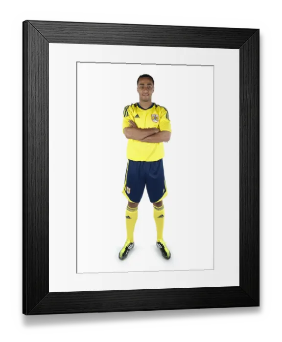Framed Print : Bristol City First Team: Revealing the New Kits for Season 11-12 Framed Print : Bristol City First Team: Revealing the New Kits for Season 11-12
