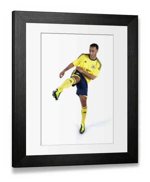 Framed Print : Bristol City First Team: New Kits Revealed - Season 11-12