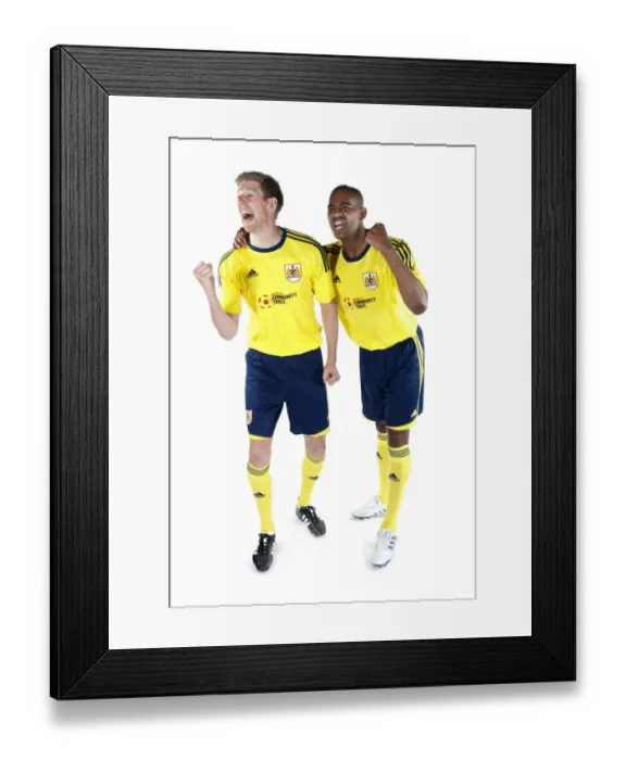 Framed Print : Bristol City First Team: New Kits Unveiled - Season 11-12 Framed Print : Bristol City First Team: New Kits Unveiled - Season 11-12