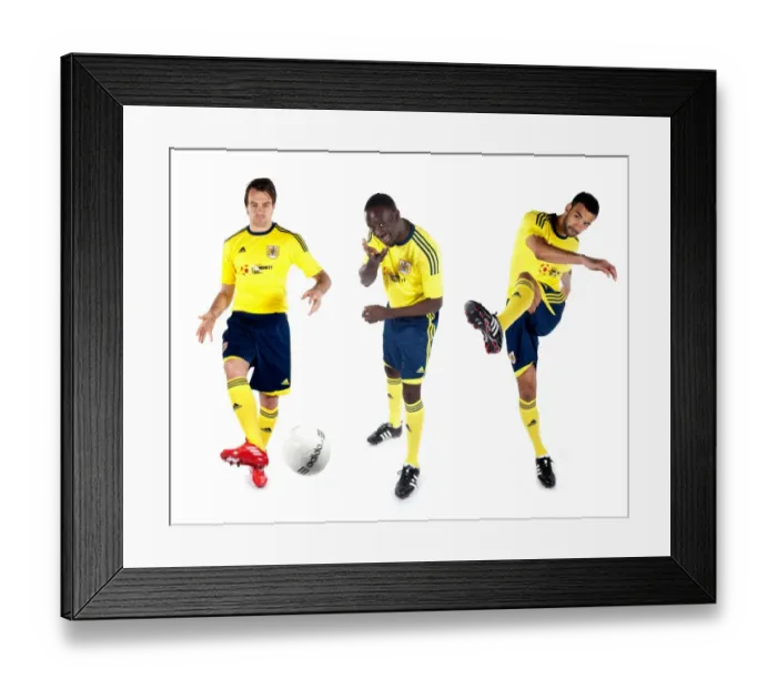 Framed Print : Bristol City First Team: Revealing the New Kits for Season 11-12 Framed Print : Bristol City First Team: Revealing the New Kits for Season 11-12