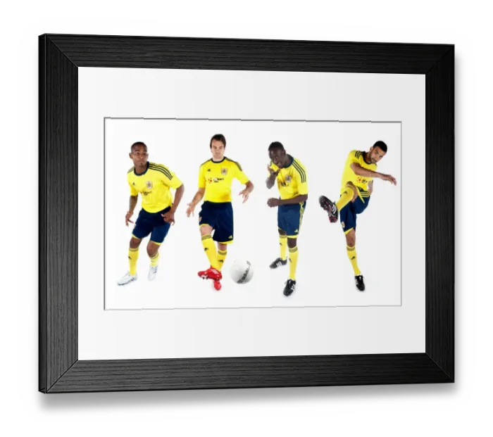 Framed Print : Bristol City First Team: New Kits Unveiled - Season 11-12 Framed Print : Bristol City First Team: New Kits Unveiled - Season 11-12
