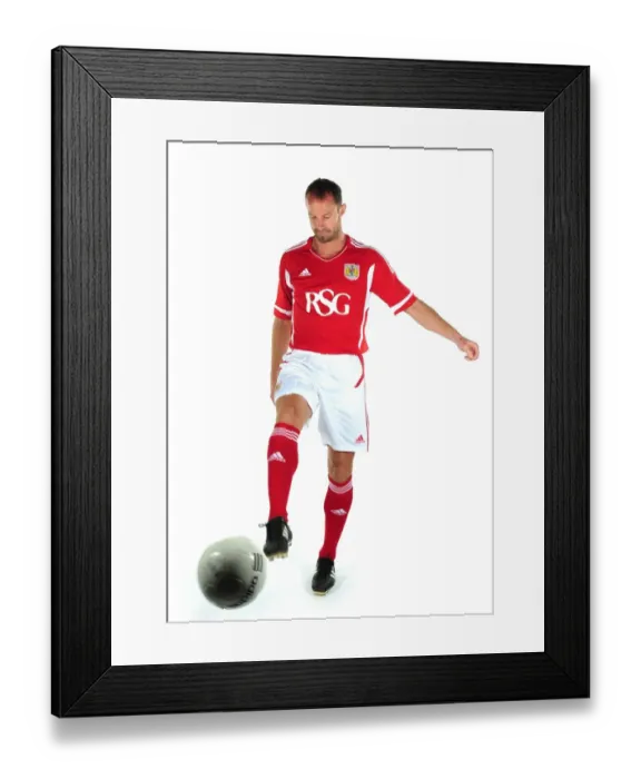 Framed Print : Bristol City Football Club: New Kits Revealed - Season 11-12
