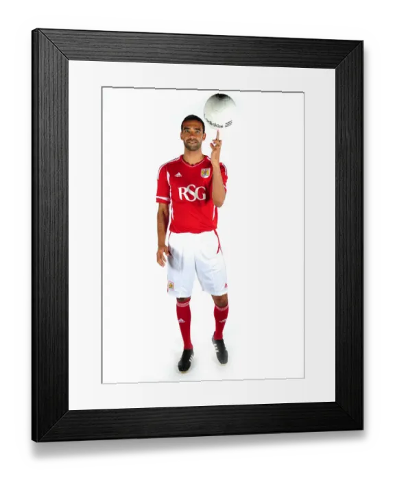 Framed Print : Bristol City First Team: New Kits Unveiled - Season 11-12 Framed Print : Bristol City First Team: New Kits Unveiled - Season 11-12