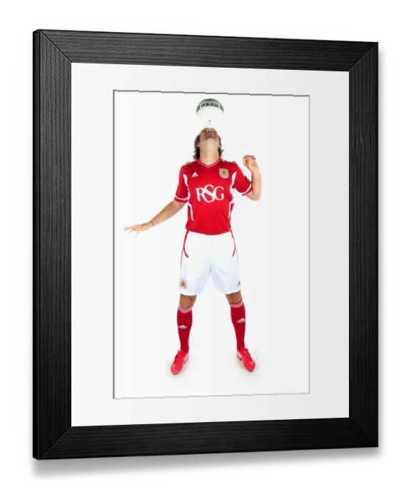 Framed Print : Bristol City First Team: Revealing the New Kits for Season 11-12 Framed Print : Bristol City First Team: Revealing the New Kits for Season 11-12