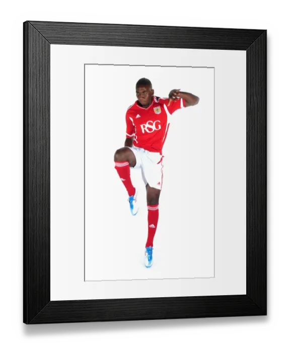 Framed Print : Bristol City First Team: New Kit Revealed for 11-12 Season Framed Print : Bristol City First Team: New Kit Revealed for 11-12 Season