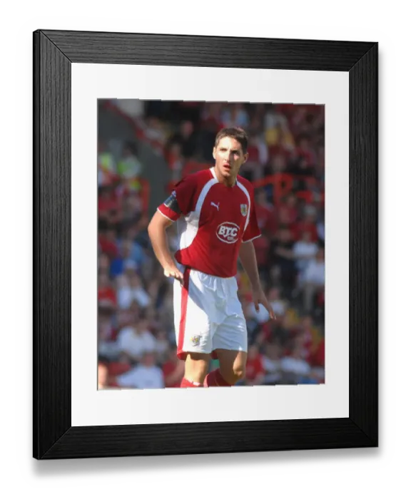 Framed Print : Bradley Orr-Scunthorpe Utd