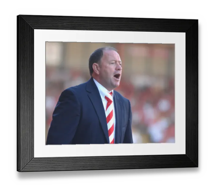 Framed Print : Gary Johnson: Leading Scunthorpe Utd Against Bristol City