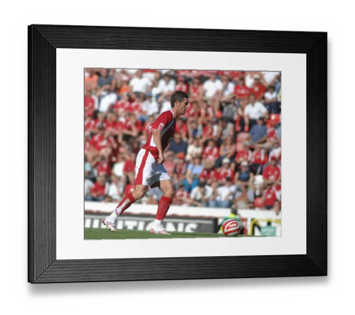 Framed Print : Jamie McAllister's Intense Battle: Bristol City vs Scunthorpe United Framed Print : Jamie McAllister's Intense Battle: Bristol City vs Scunthorpe United