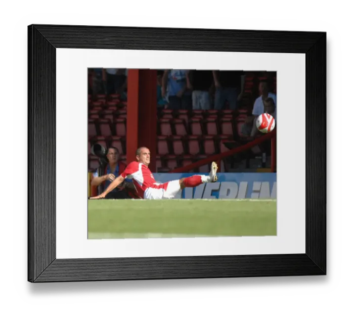Framed Print : Scott Murray vs Scunthorpe United: A Football Battle at Bristol City