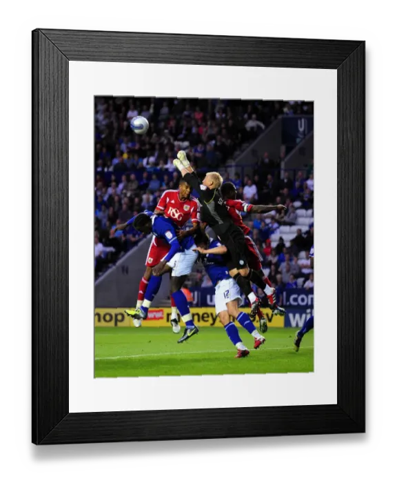 Framed Print : Championship Showdown: Schmeichel Saves for Leicester Against Bristol City (17-08-2011) Framed Print : Championship Showdown: Schmeichel Saves for Leicester Against Bristol City (17-08-2011)