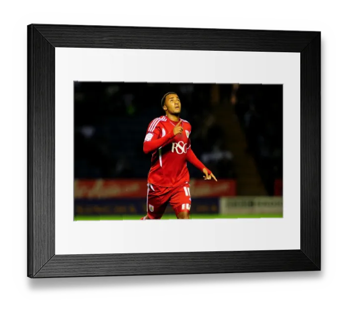 Framed Print : Nicky Maynard's Brace: Leicester City vs. Bristol City (Championship Clash), 06-08-2011