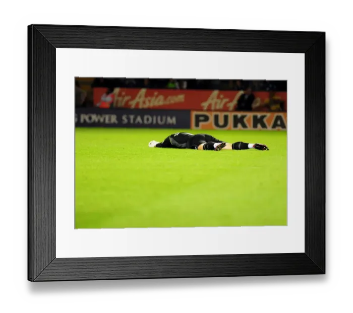 Framed Print : Schmeichel's Disbelief as Bamba Misses Open Goal in Last-Minute Thriller: Leicester City vs. Bristol City (06 / 08 / 2011)
