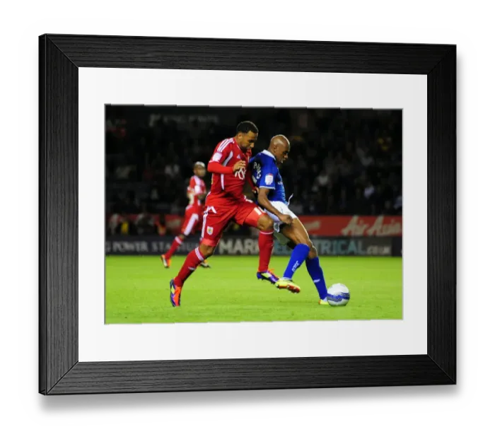 Framed Print : Battling for Supremacy: Maynard vs. Fernandes in Leicester City vs. Bristol City Championship Clash (August 2011) Framed Print : Battling for Supremacy: Maynard vs. Fernandes in Leicester City vs. Bristol City Championship Clash (August 2011)