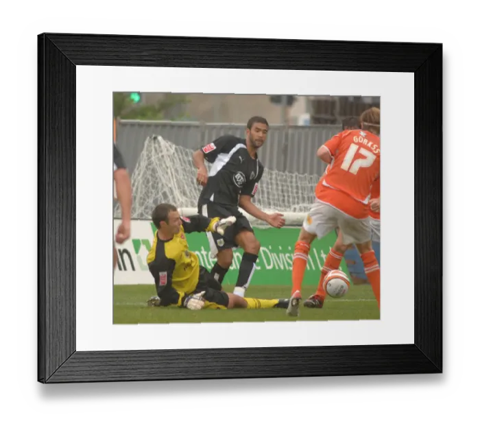 Framed Print : Liam Fontaine in Action for Bristol City Against Blackpool Framed Print : Liam Fontaine in Action for Bristol City Against Blackpool