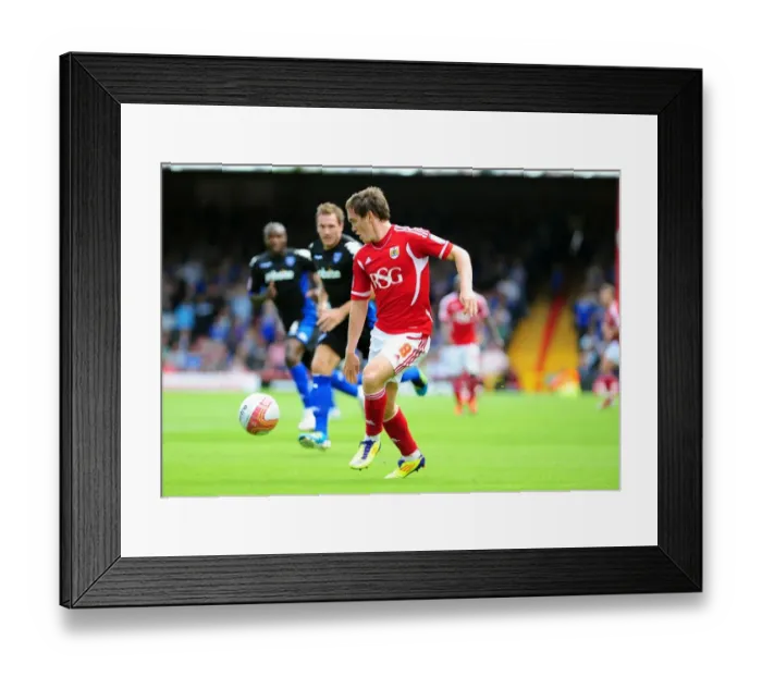 Framed Print : Bristol City vs Portsmouth, Championship Match: Neil Kilkenny in Action at Ashton Gate Stadium (2008-2011) Framed Print : Bristol City vs Portsmouth, Championship Match: Neil Kilkenny in Action at Ashton Gate Stadium (2008-2011)