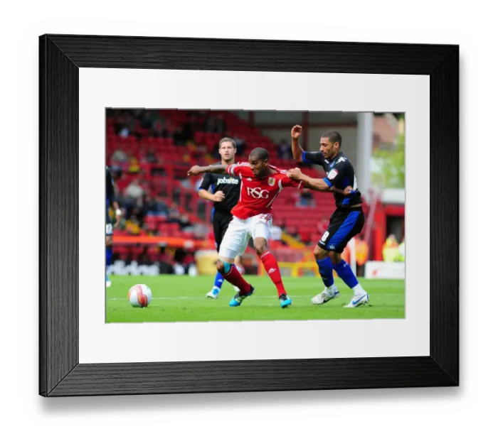 Framed Print : 2008 Championship Battle: Marvin Elliott vs Hayden Mullins - Bristol City vs Portsmouth Framed Print : 2008 Championship Battle: Marvin Elliott vs Hayden Mullins - Bristol City vs Portsmouth
