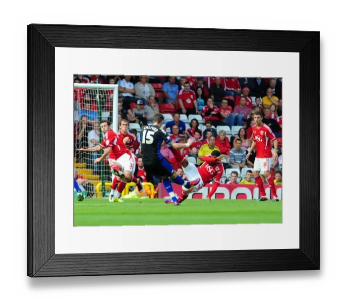 Framed Print : Bristol City's Maynard and McAllister Block Portsmouth's Halford Free Kick in 2008-09 Championship Clash