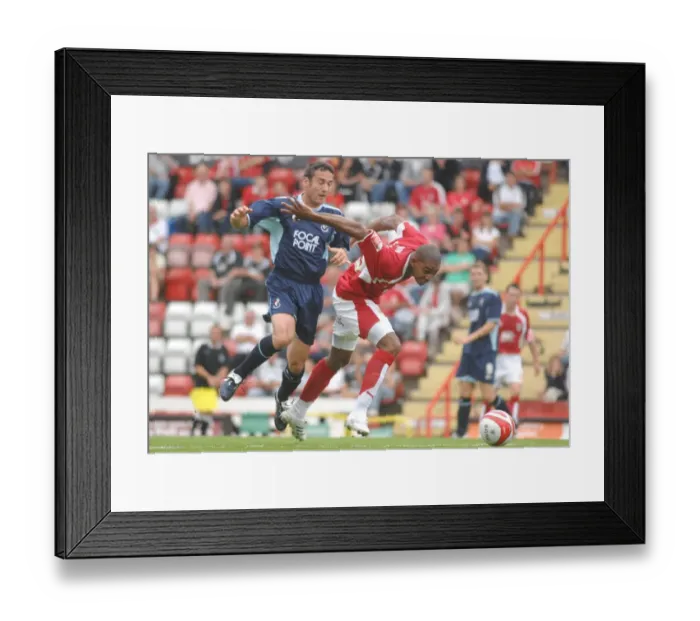 Framed Print : Marvin Elliott: Focused and Ready - Bristol City FC Pre-Season Training