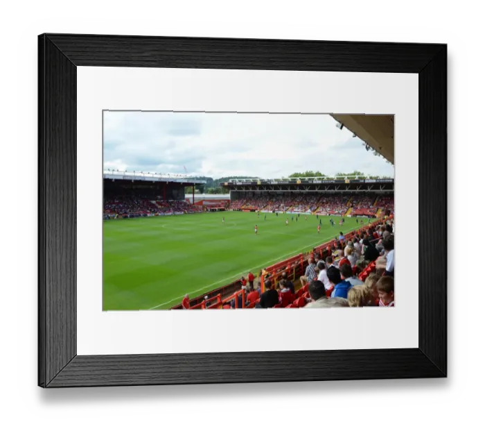 Framed Print : Bristol City vs Portsmouth: A Football Showdown - Season 11-12 Framed Print : Bristol City vs Portsmouth: A Football Showdown - Season 11-12