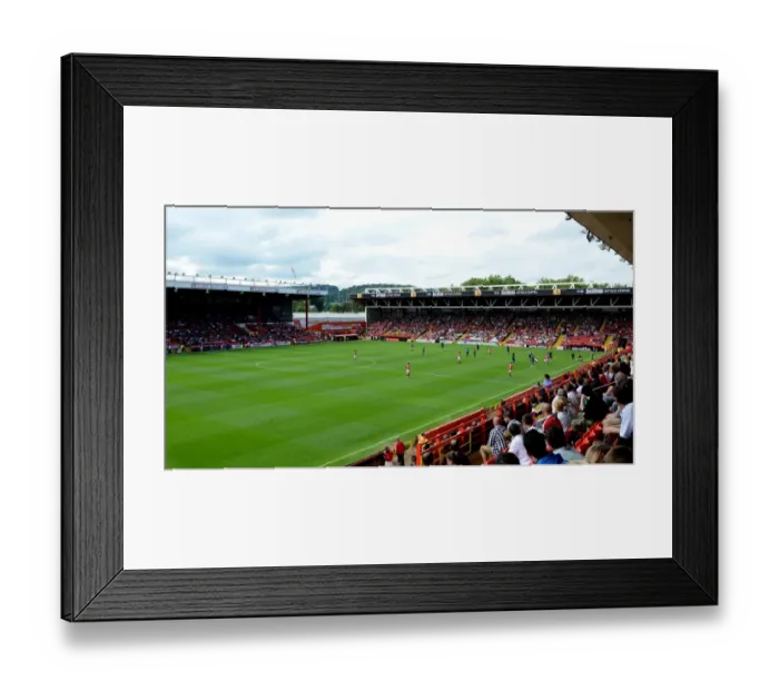 Framed Print : Football Rivalry: Bristol City vs Portsmouth - Season 11-12