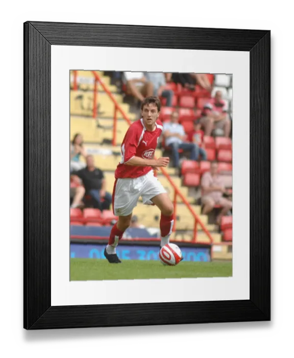 Framed Print : Bristol City FC: Cole Skuse Gearing Up for Pre-Season Training