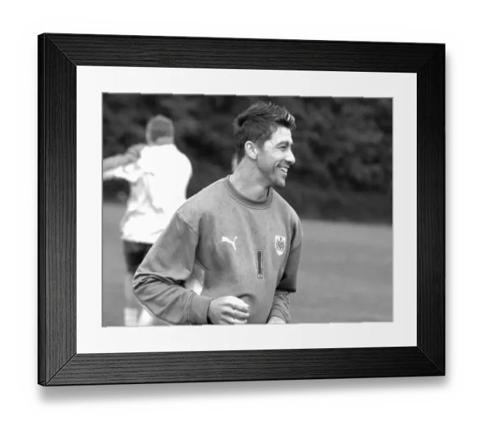 Framed Print : Bristol City FC: Adriano Basso in Focus during 07-08 Training Framed Print : Bristol City FC: Adriano Basso in Focus during 07-08 Training