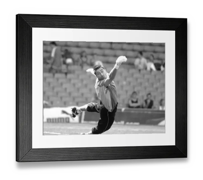 Framed Print : Basso in Action: Intense Training with Bristol City FC (07-08) Framed Print : Basso in Action: Intense Training with Bristol City FC (07-08)