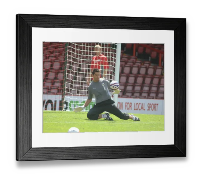Framed Print : Basso's Intense Focus: Training with Bristol City FC (07-08) Framed Print : Basso's Intense Focus: Training with Bristol City FC (07-08)