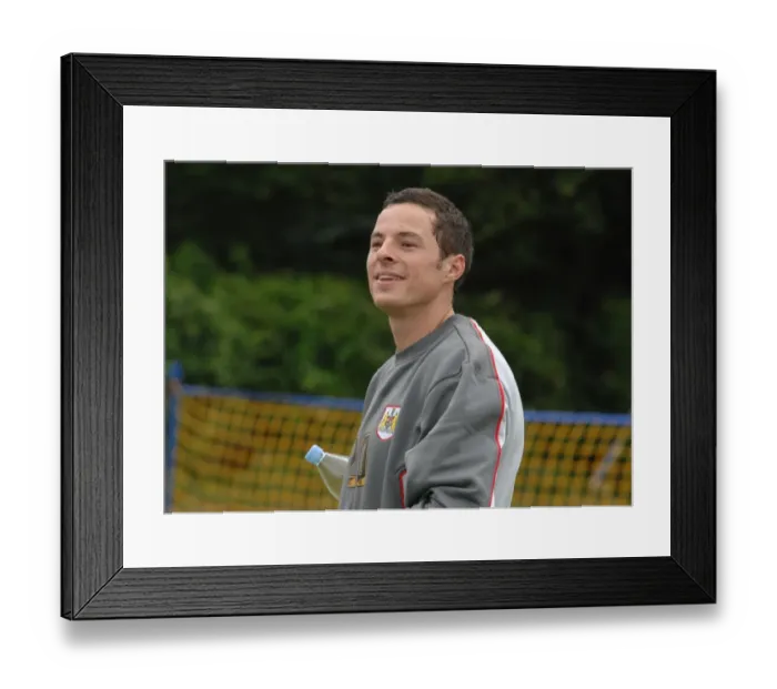 Framed Print : Chris Weale: Focused Training with Bristol City FC (07-08) Framed Print : Chris Weale: Focused Training with Bristol City FC (07-08)