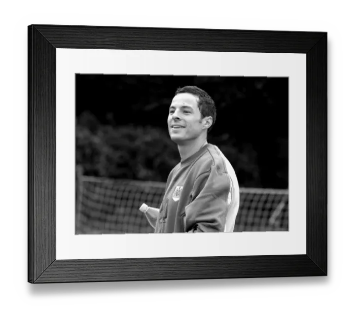 Framed Print : Chris Weale in Focus: Training with Bristol City FC (07-08) Framed Print : Chris Weale in Focus: Training with Bristol City FC (07-08)
