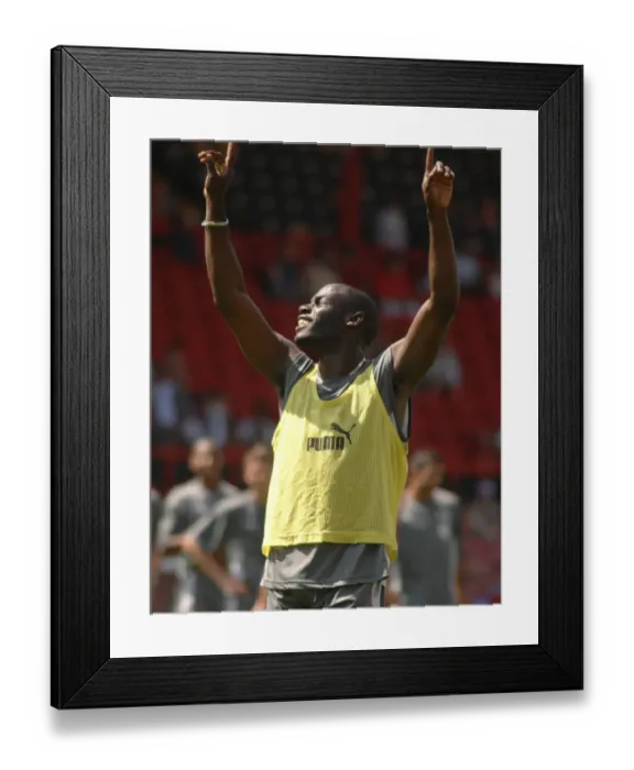 Framed Print : Enoch Showunmi in Training: 07-08 Season, Bristol City Football Club