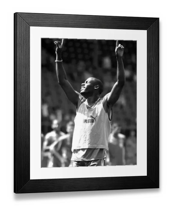 Framed Print : Enoch Showunmi in Training: Bristol City Football Club, 07-08 Season Framed Print : Enoch Showunmi in Training: Bristol City Football Club, 07-08 Season