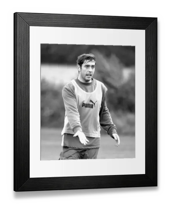 Framed Print : Intense Training: Richard Keogh with Bristol City FC (2007-08) Framed Print : Intense Training: Richard Keogh with Bristol City FC (2007-08)