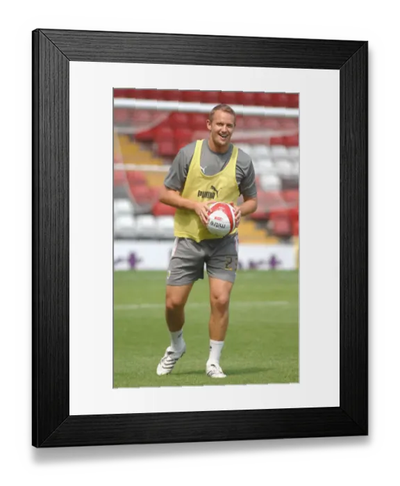 Framed Print : Lee Trundle Framed Print : Lee Trundle