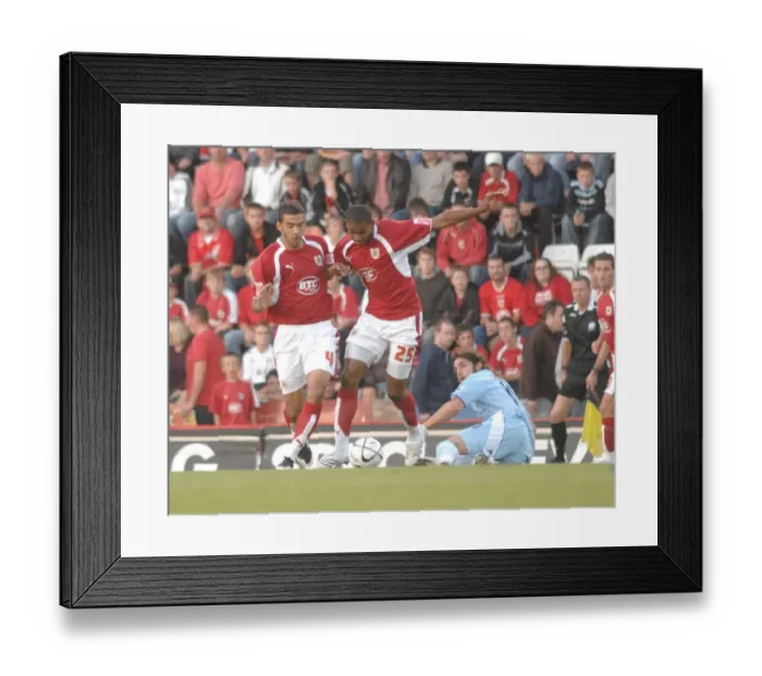 Framed Print : Marvin Elliott's Star Performance: Bristol City vs. Manchester City Framed Print : Marvin Elliott's Star Performance: Bristol City vs. Manchester City
