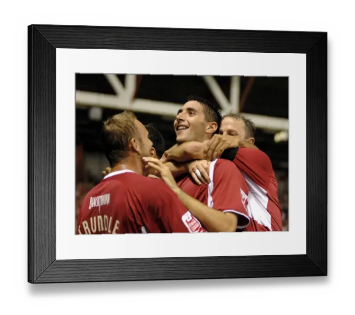 Framed Print : Bradley Orr: A Star Performance Against Manchester City (Bristol City vs. Manchester City) Framed Print : Bradley Orr: A Star Performance Against Manchester City (Bristol City vs. Manchester City)