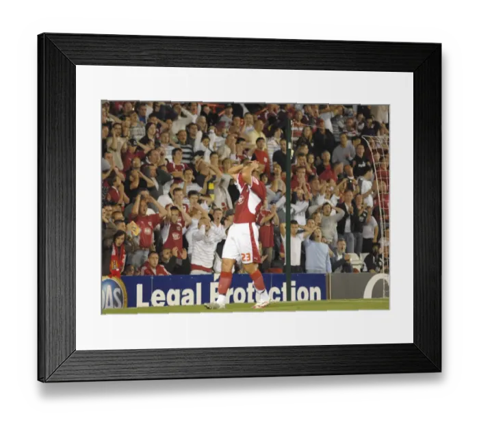 Framed Print : Lee Trundle vs Manchester City: A Clash at Bristol City