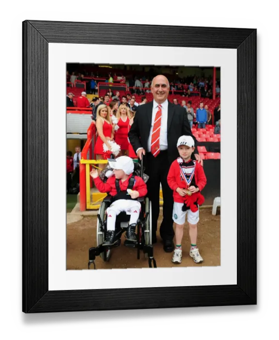 Framed Print : Bristol City vs Brighton: A Football Rivalry - Season 11-12