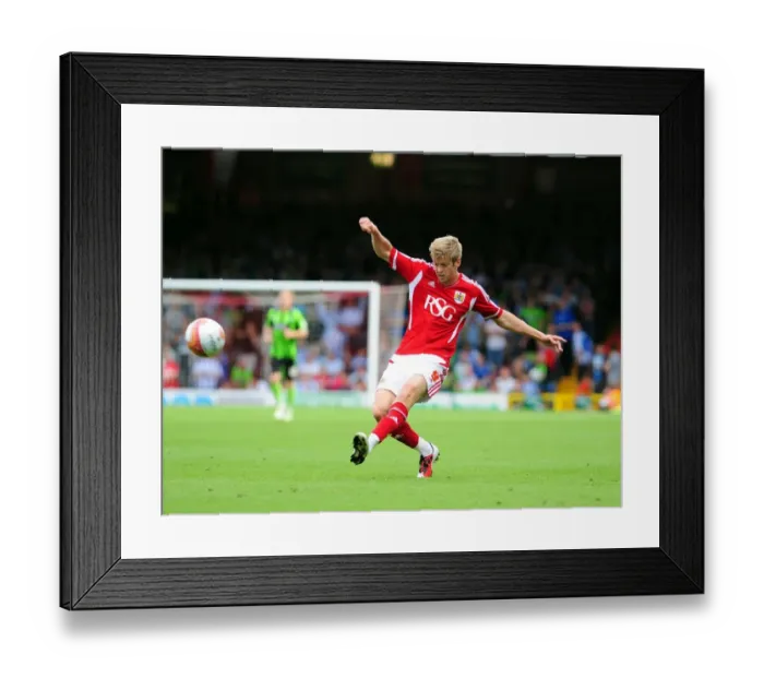 Framed Print : Bristol City's Jon Stead in Action against Brighton in Championship Match at Ashton Gate Stadium (September 10, 2011) Framed Print : Bristol City's Jon Stead in Action against Brighton in Championship Match at Ashton Gate Stadium (September 10, 2011)