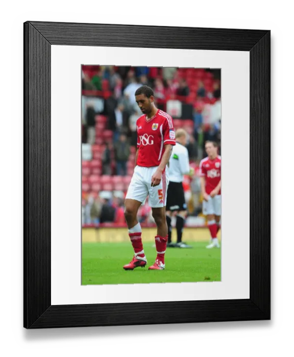 Framed Print : Bristol City vs Brighton: Lewin Nyatanga at Ashton Gate Stadium - Championship Match (September 10, 2011)