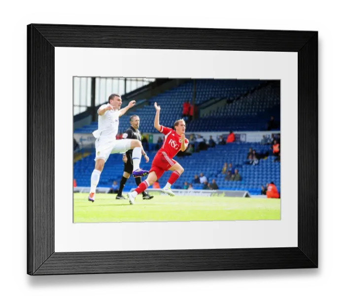 Framed Print : Neil Kilkenny's Return: Leeds United vs. Bristol City, League Cup, 16th September 2011