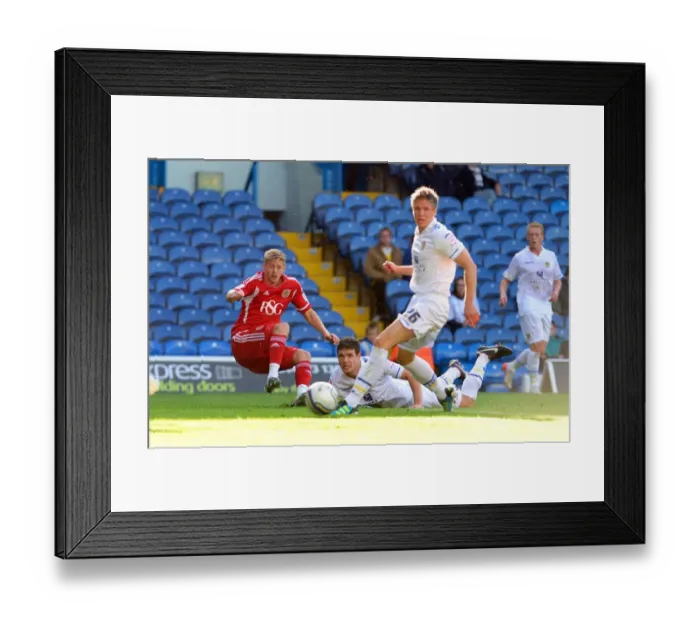 Framed Print : Leeds United vs. Bristol City: Jon Stead's Missed Opportunity in the 2011 League Cup Framed Print : Leeds United vs. Bristol City: Jon Stead's Missed Opportunity in the 2011 League Cup